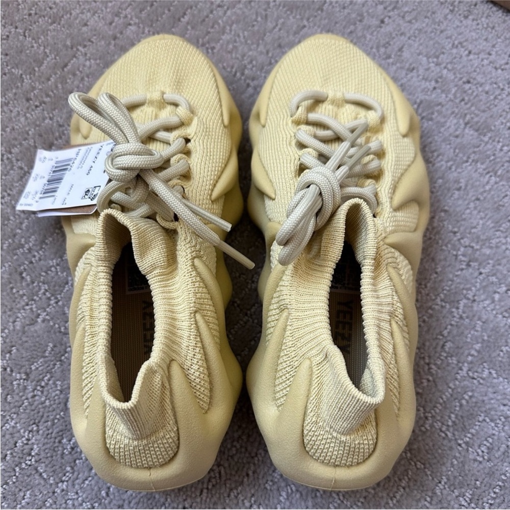 Yeezy 450 - Picture 3 of 9
